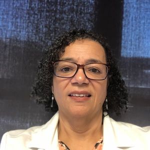 Meet your Posher, Gloria